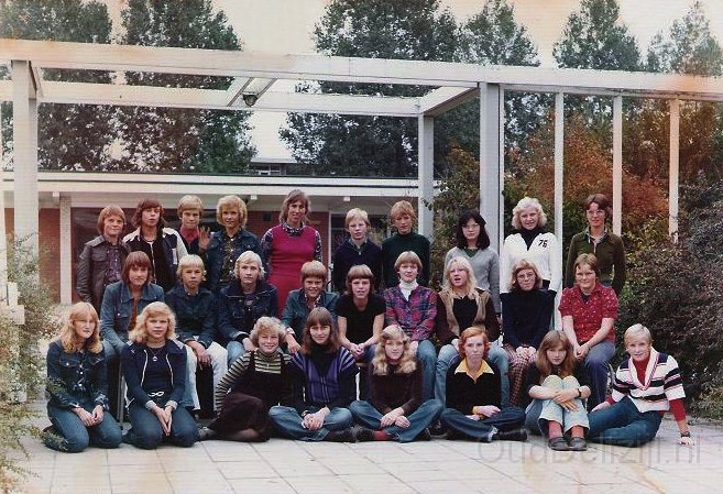 Schoolfoto de Kampanje 1976 - 1977.jpg